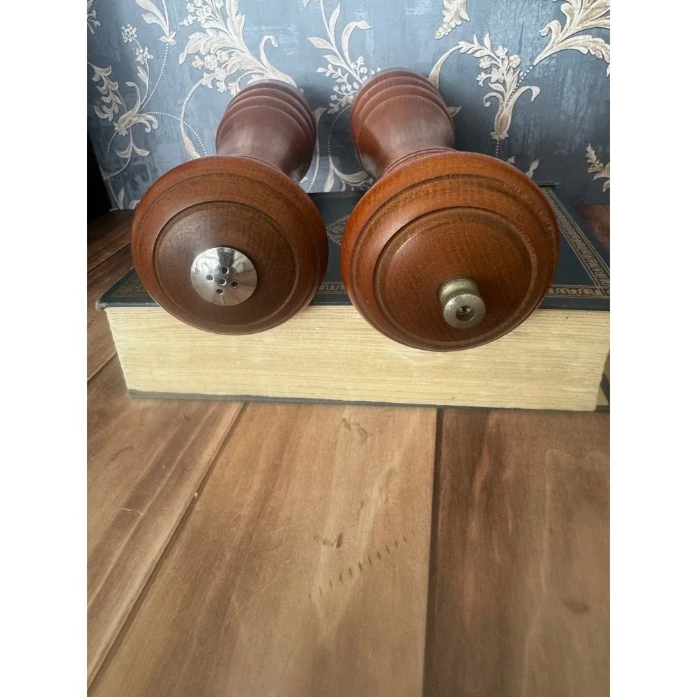 Vintage Verity Southall Wood Salt Shaker and Pepper Mill Set Made in USA MCM 10